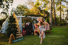 Load image into Gallery viewer, Christmas Mini Session - Dreaming of a White Christmas